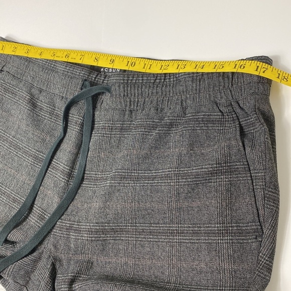 PacSun Dress Plaid Shorts size Large - Picture 5 of 7